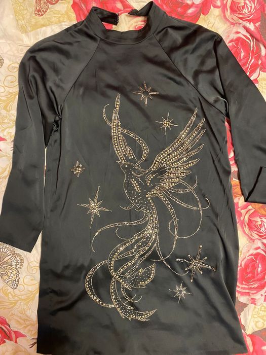 Платье читайте описание