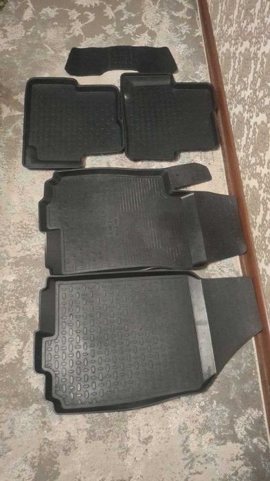 Комплект ковриков на Cobalt, состояние идеальное