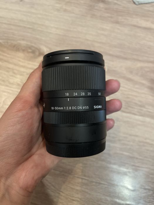 Объектив Sigma 18-50mm f/2.8 DC DN для Sony E
