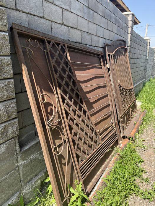 Продам термопанели и ворота б/у