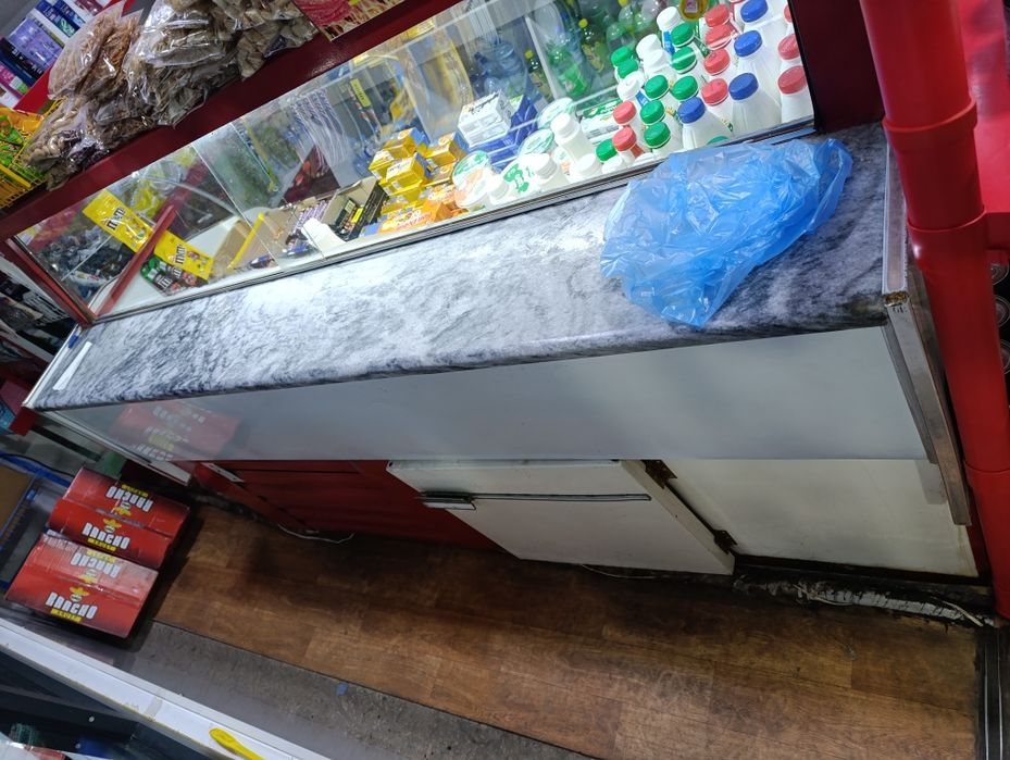 Холодильник сотилади