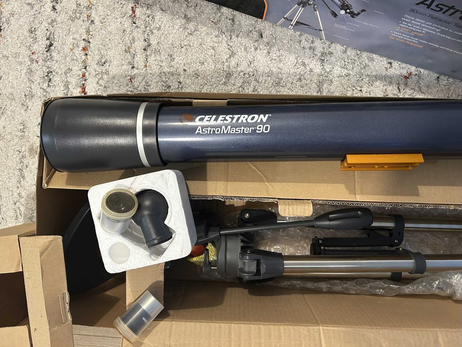 Telescop Celestron AstroMaster 90 AZ - stare foarte buna