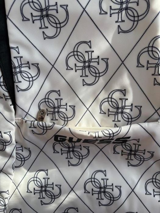 Дамска раница Guess