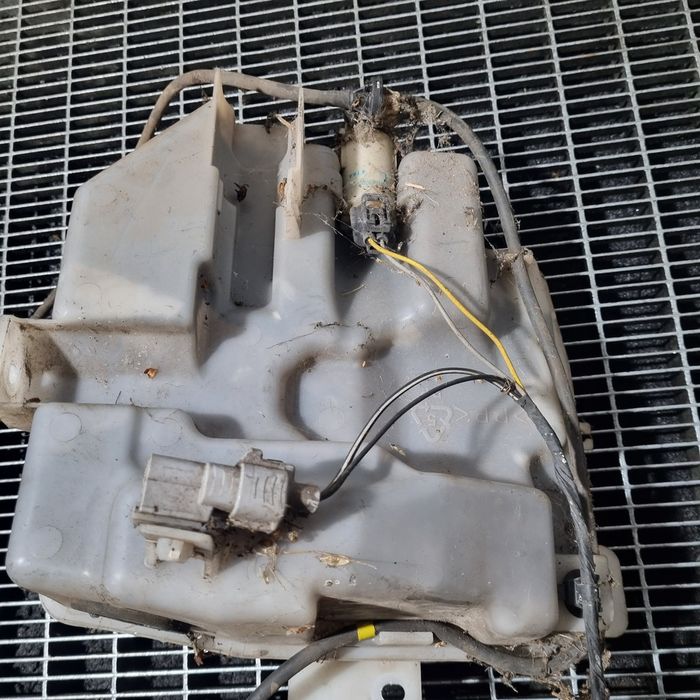 Vas rezervor lichid parbriz Mitsubishi Outlander III 2012 - 2015 (1339) model fara spalatoare far Garantie