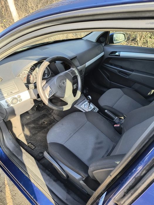Opel Astra H 2004 1.6 Twinport Benzina Automata