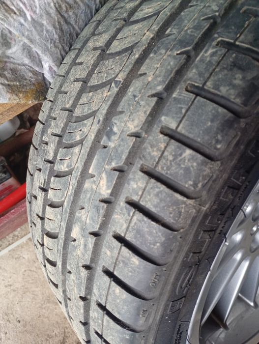 Vând cauciucuri 235/245 40 17 vara noi