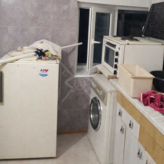 Дава се под наем Едностаен апартамент в Пловдив, Кършияка - 30 кв.м за 174.42 € - Снимка #1