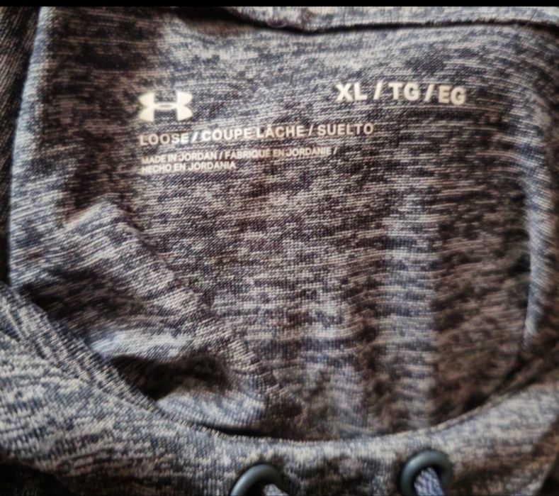 Bluza maneca lunga si gluga