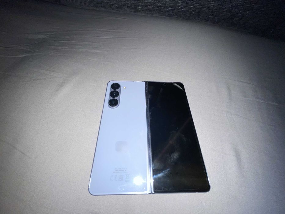 Samsung Galaxy Z Fold 5 - Отличен