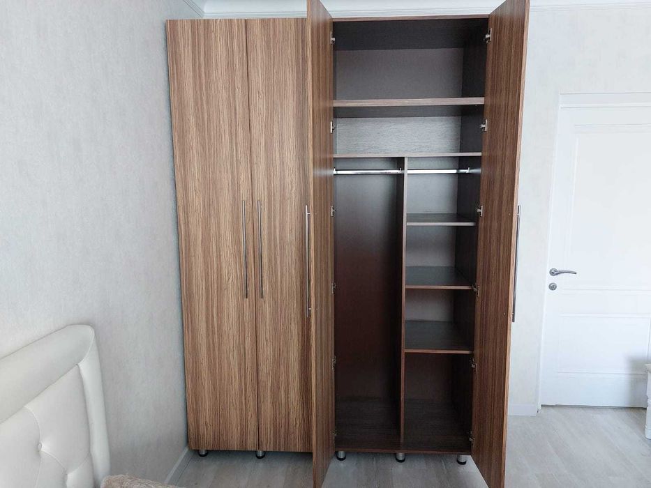 Спальный гарнитур, жилая комната