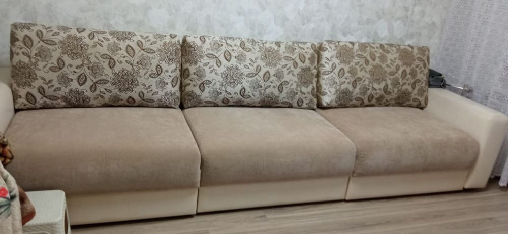 Продам диван в хорошем состоянии