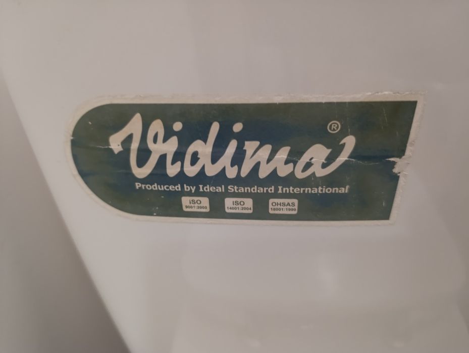 Продавам обзавеждане за баня