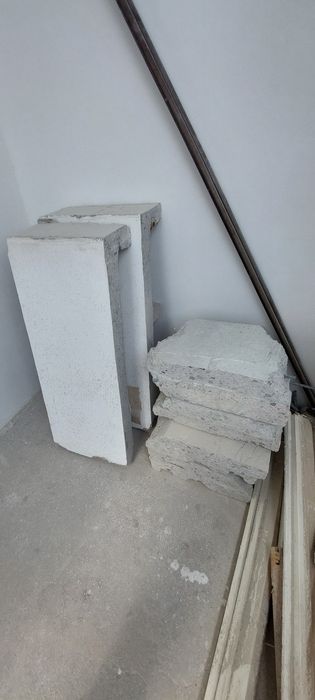 Demolari Taieri Betoane ,Decopertari  Gresie si Faianta ,Canelari Ins : Electrice si Sanitare.