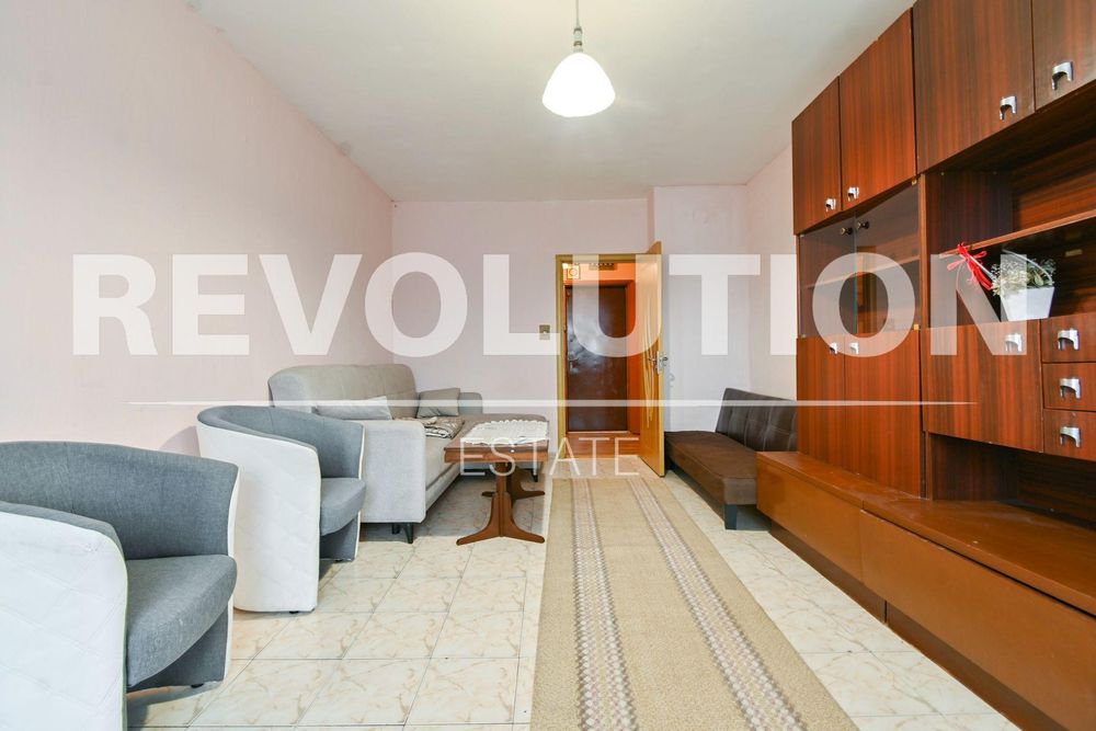 Тристаен апартамент в ж.к. Стрелбище.