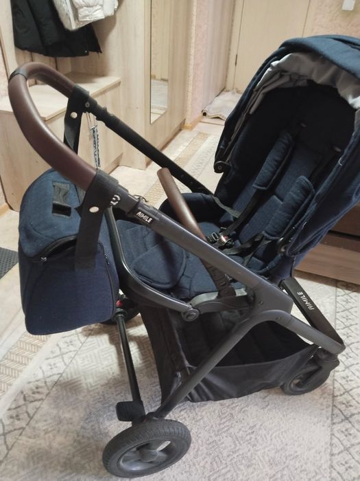 Детская коляска синий