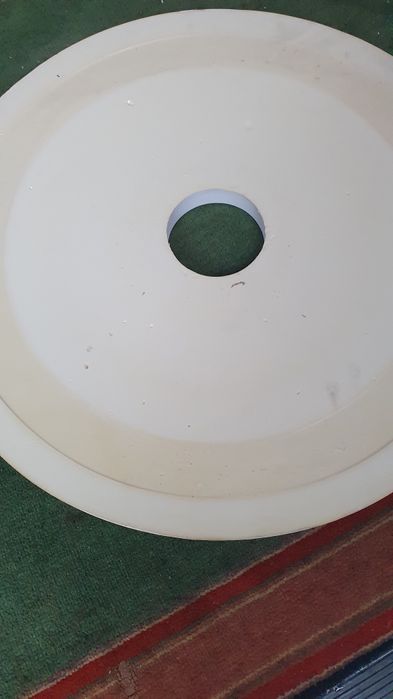 Потолочная розетка под Люстру.