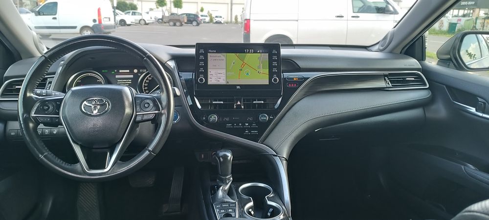 Toyota Camry Exclusive