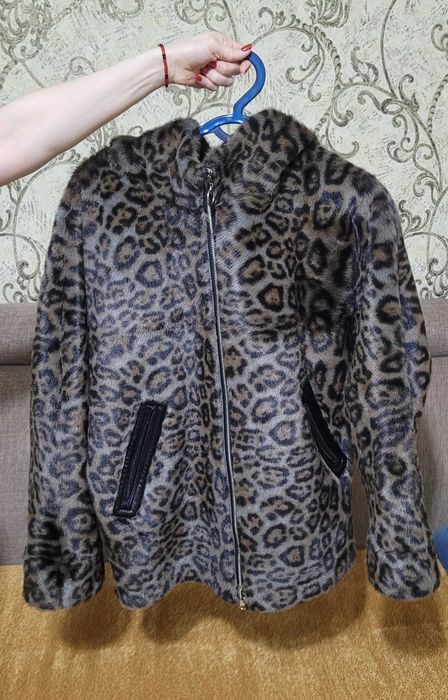 Женская Дублёнка 42 размера производство Турция, состояние новое