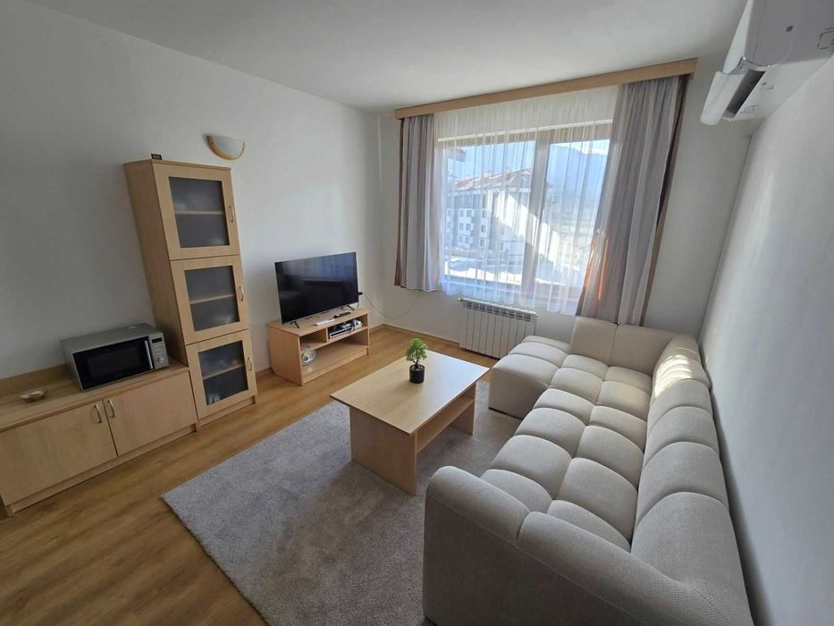 Дава се под наем Двустаен апартамент в Банско - 69 кв.м за 370 € - Снимка #1