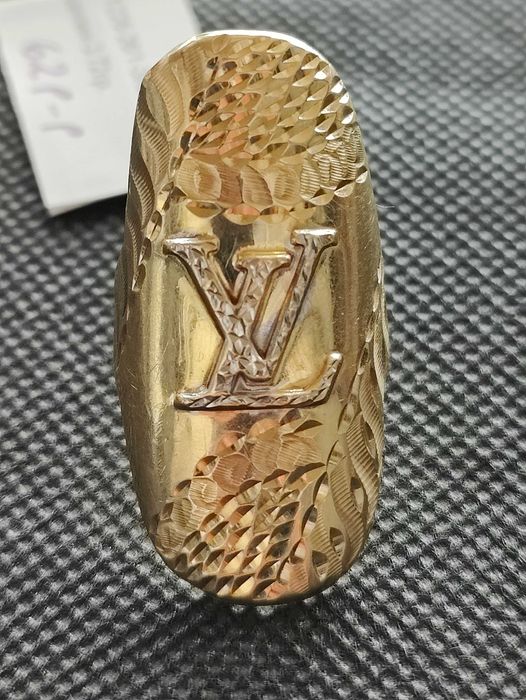 Златен дамски пръстен 3.72гр-14к