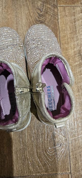 Продам демисезонные ботинки