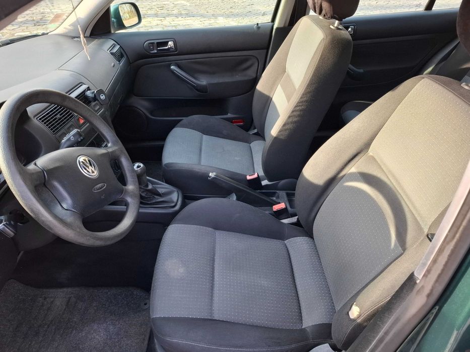 Vand VW Golf 4 1,6 benzina