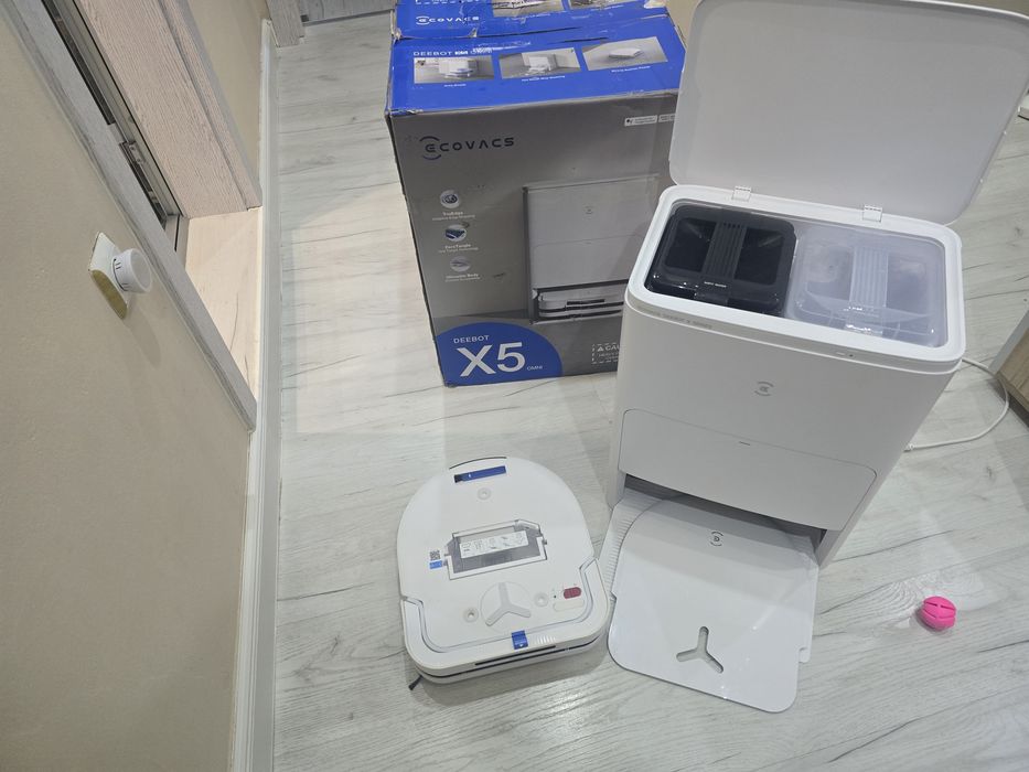 Ecovacs Deebot X5 OMNI