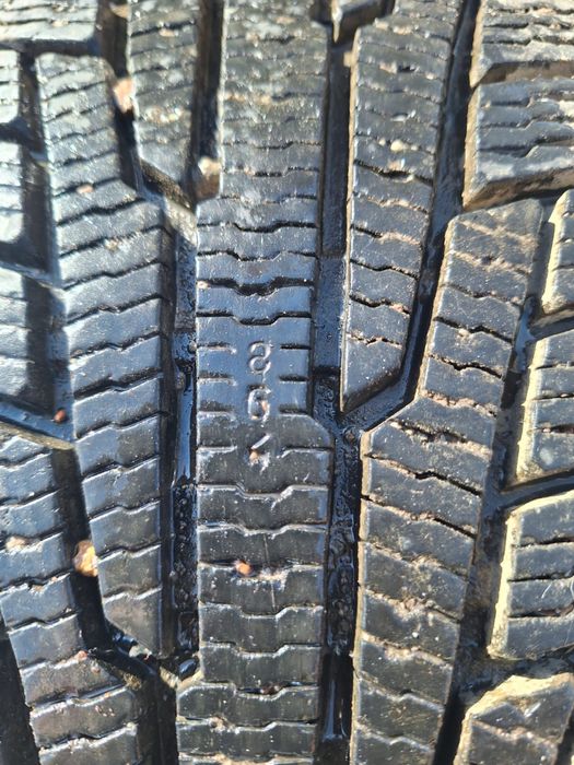 Продам резина зимняя с дисками