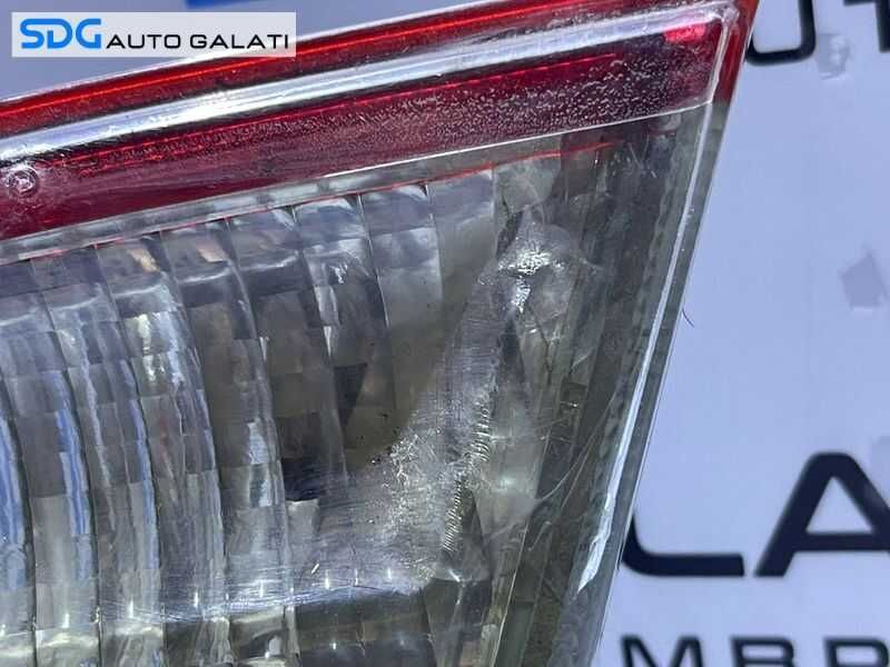 Stop Lampa Tripla Dreapta Capota Portbagaj Mercedes W210 Clasa E Class Berlina Sedan 1998 - 2002 Cod A2108203864