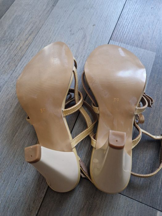 Дамски сандал,  нови НИКОГА НЕ СА НОСЕНИ