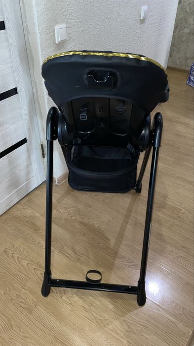 Продам стульчик для кормления