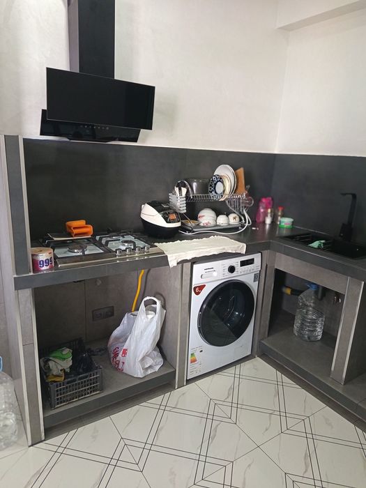 Rudakiy kuchisi 225 uydan 3 xonalik kvartira ijaraga beriladi.