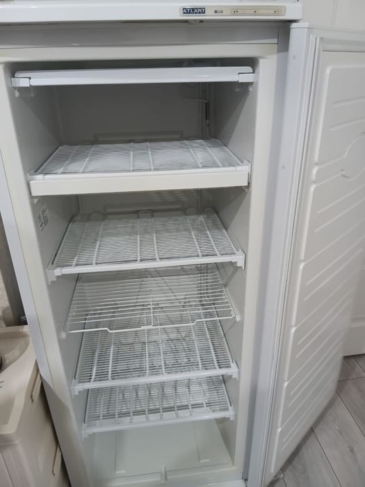 Продам морозильную камеру