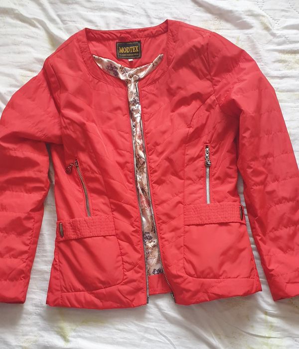 Продам весеннюю одежду