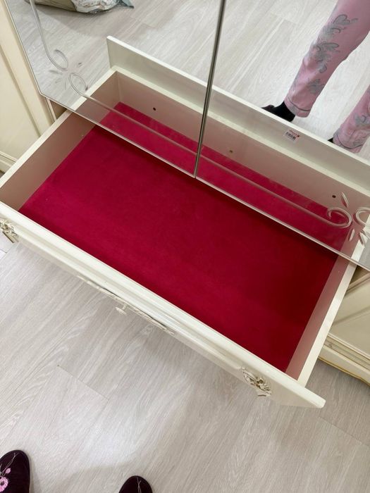 Продается мебель для спальни