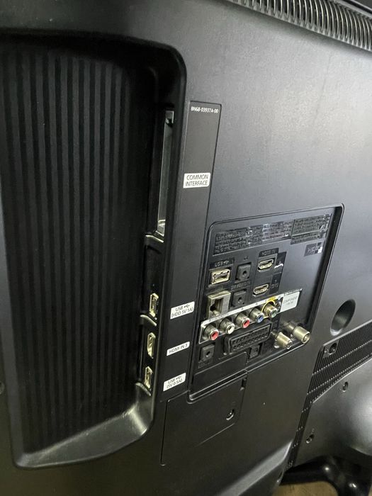 Телевизор Samsung Full HD LED 37” - UE37ES6300S