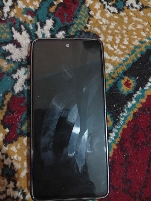 Срочно продам телефон Самсунг а51 2 штук