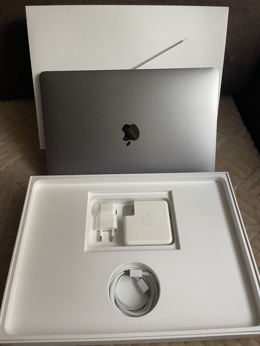 Macbook Pro 13 Core i15