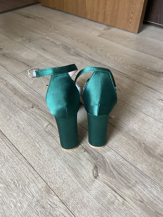 Sandale din saten verde elegante