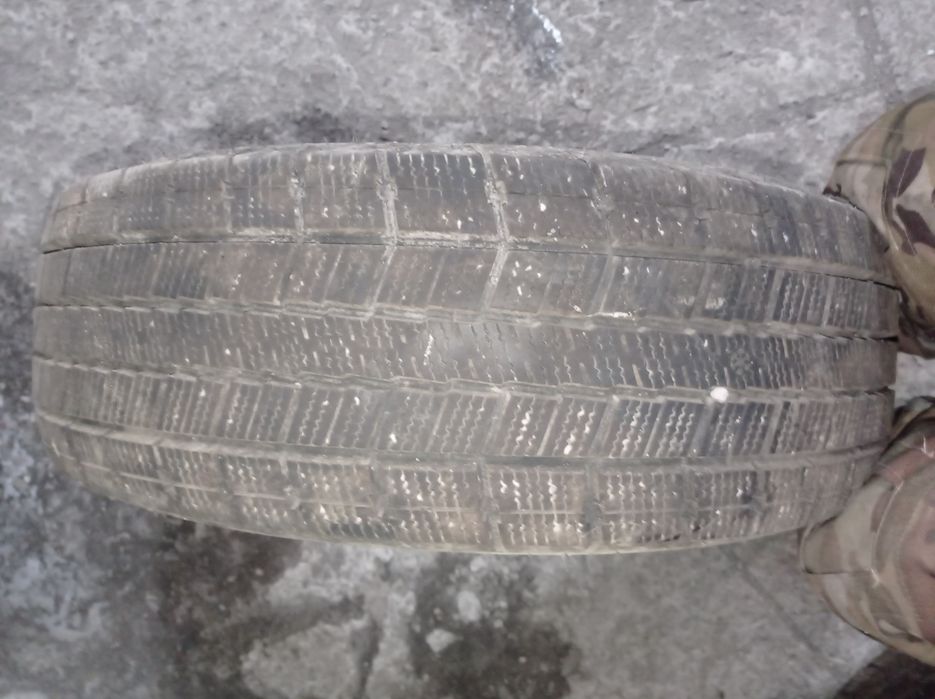 Продам шины на 15