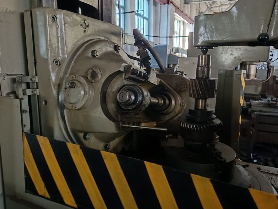 Продам зубофрезерный 53а80к