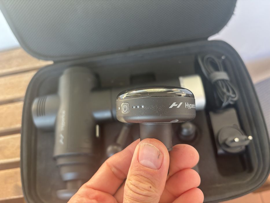 Aparat masaj Hyperice Hypervolt 2 Pro + Heated Head