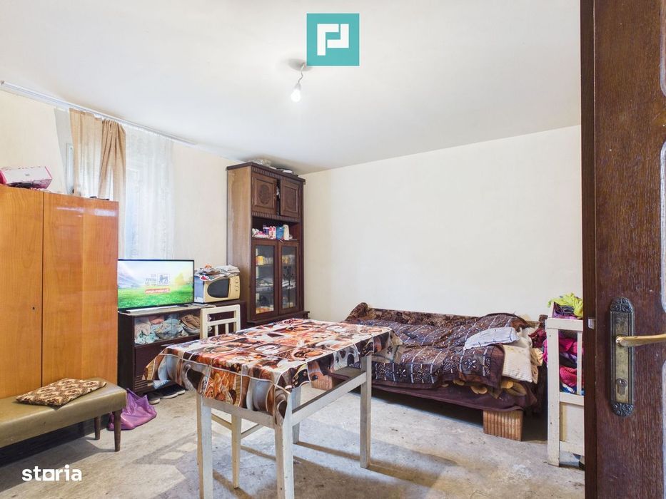 2 case cu teren de 2253 mp în Archiș
