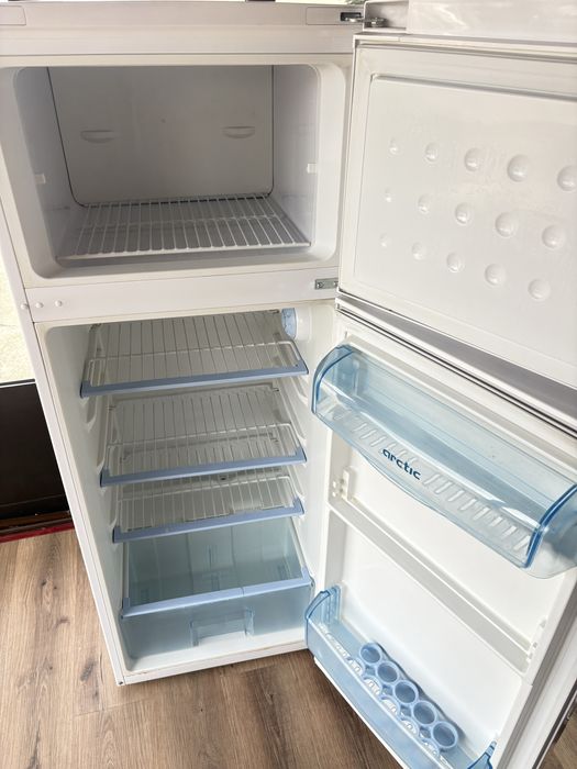 Frigider Arctic