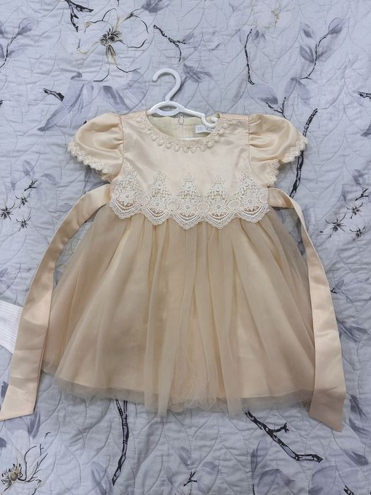 Платье на девочку 2 года ,в идеальном состоянии