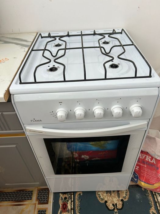 Продам газовую плиту