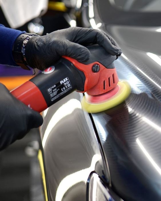 Керамическая защита и блеск без царапин. Роскошь, которую видно.