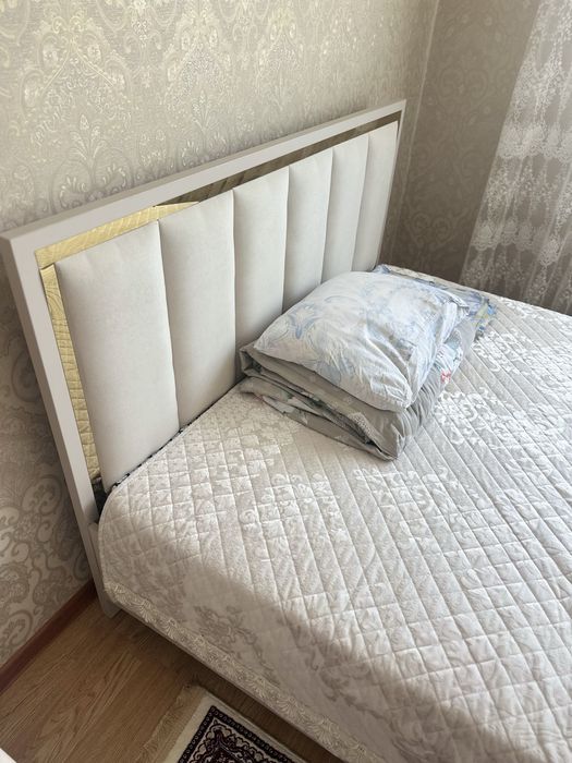Кровать двуспальная