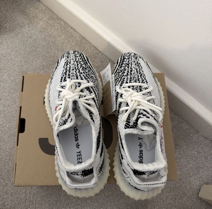 Yeezy 350 v2 Zebra , Alb/Negru, Marimi 41-42