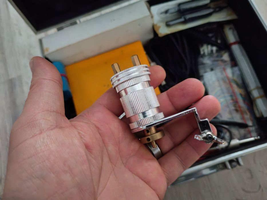 Aparate de tatuaje (Tatoo Kits)